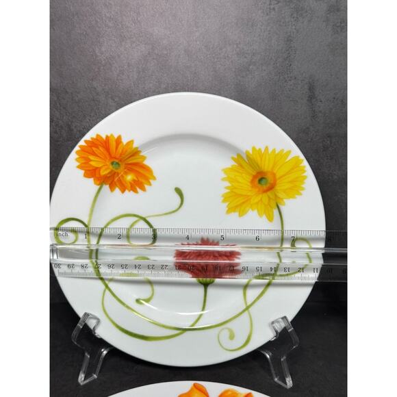 Westbury Court Lyrical Blooms Salad Plate - Hibiscus, Tiger Lily, Gerber Daisies - Picture 3 of 8